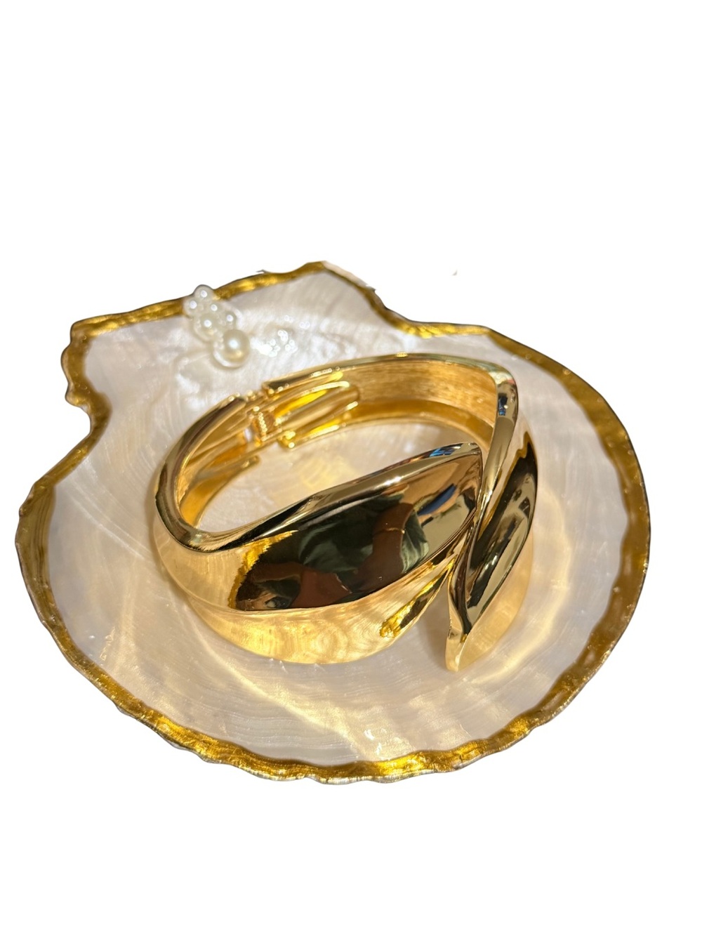 Handmade clam shell ring jewelry holder trinket dish